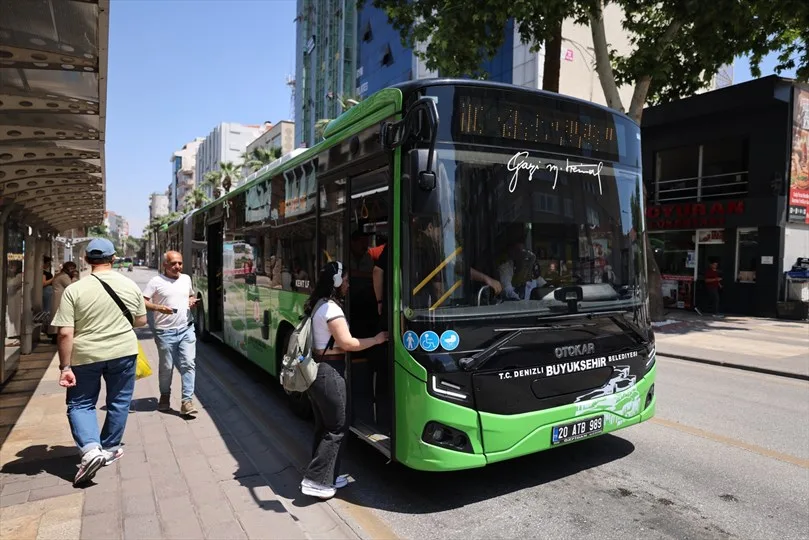 Denizli'de Öğrenciler İçin Aylık 44TL Otobüs Kartı Başladı