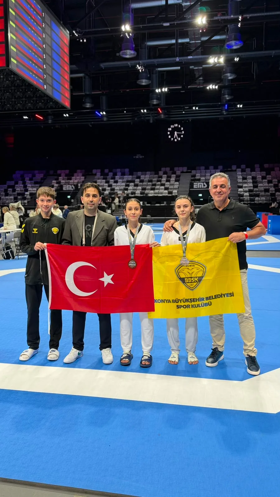 BAŞKAN ALTAY, ÜLKEMİZİ GURURLANDIRAN KONYA BÜYÜKŞEHİR BELEDİYESPORLU TEKVANDOCULARI TEBRİK ETTİ