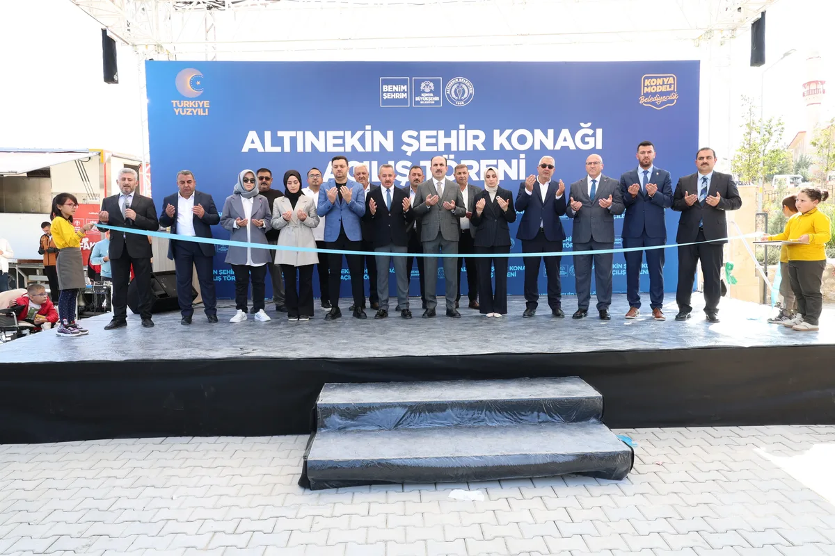 BAŞKAN ALTAY ALTINEKİN ŞEHİR KONAĞI’NIN AÇILIŞINI YAPTI