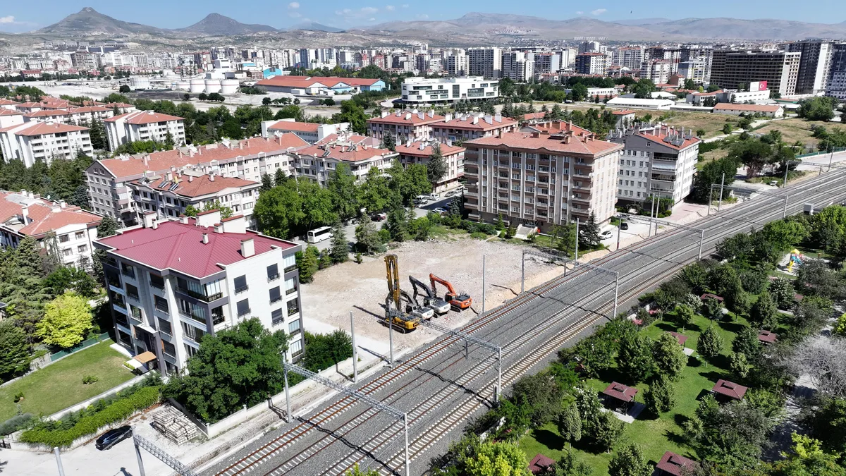 Konya'da 9 km Kesintisiz Ulaşım Yolu Oluşturarak Trafik Yükü Azaltır