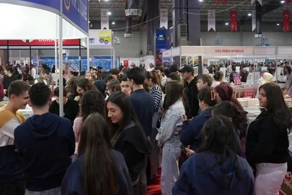 Denizli TÜYAP Kitap Fuarı 9 Günde 280 Bin Ziyaretçiyi Ağırladı