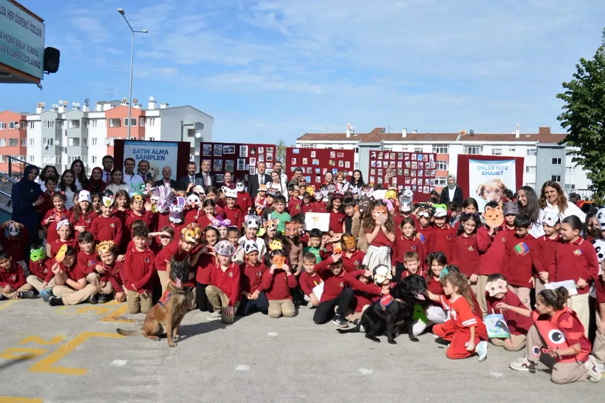 Trabzon'da Öğrencilere Hayvan Sevgisi Aşılandı