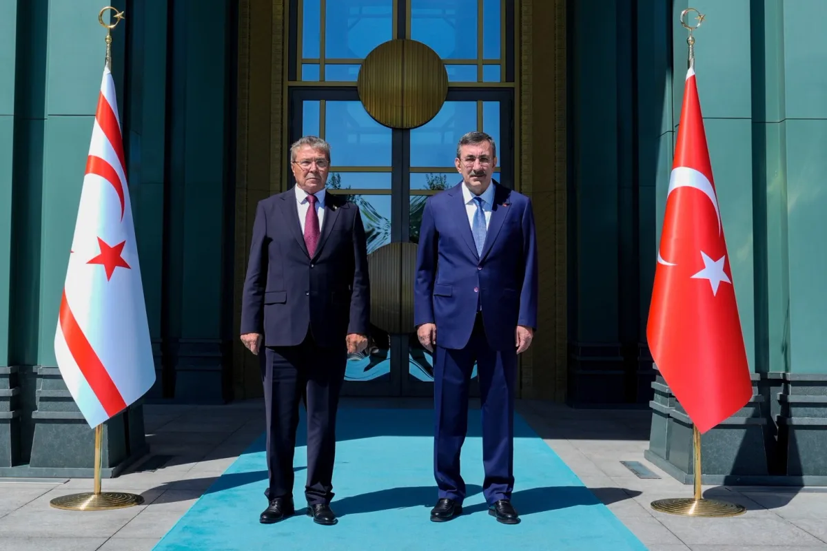 Cevdet Yılmaz, KKTC Başbakanı Üstel ile Görüştü