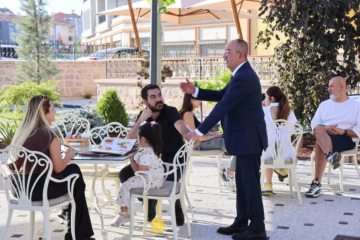 Suriçi Avlu Kafe yeni sezonuyla kapılarını açtı