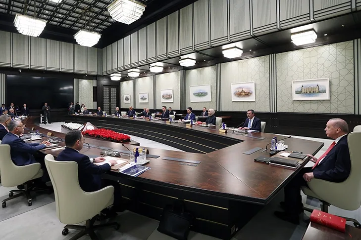 Kabine Beştepe'de, Terörle Mücadele ve Enerji Gündemi