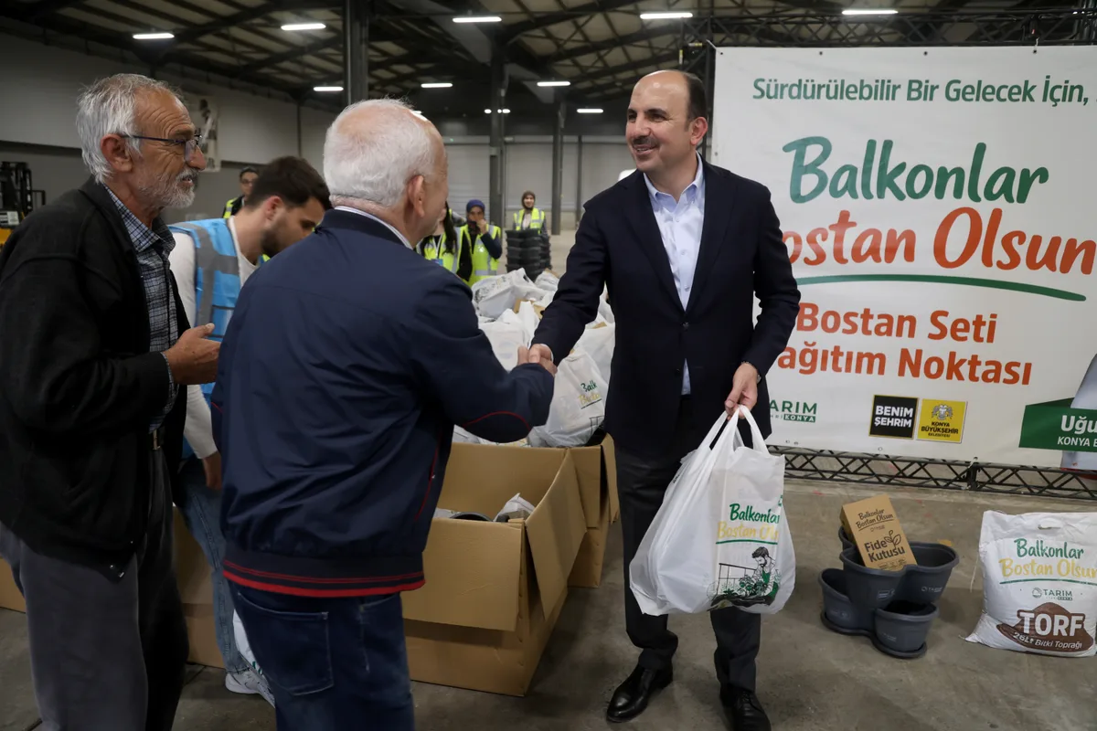 BAŞKAN ALTAY “BALKONLAR BOSTAN OLSUN” PROJESİNE İLGİ GÖSTEREN HERKESE TEŞEKKÜR ETTİ